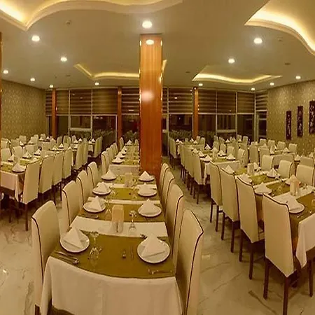 Bayar Garden Hotell 5*